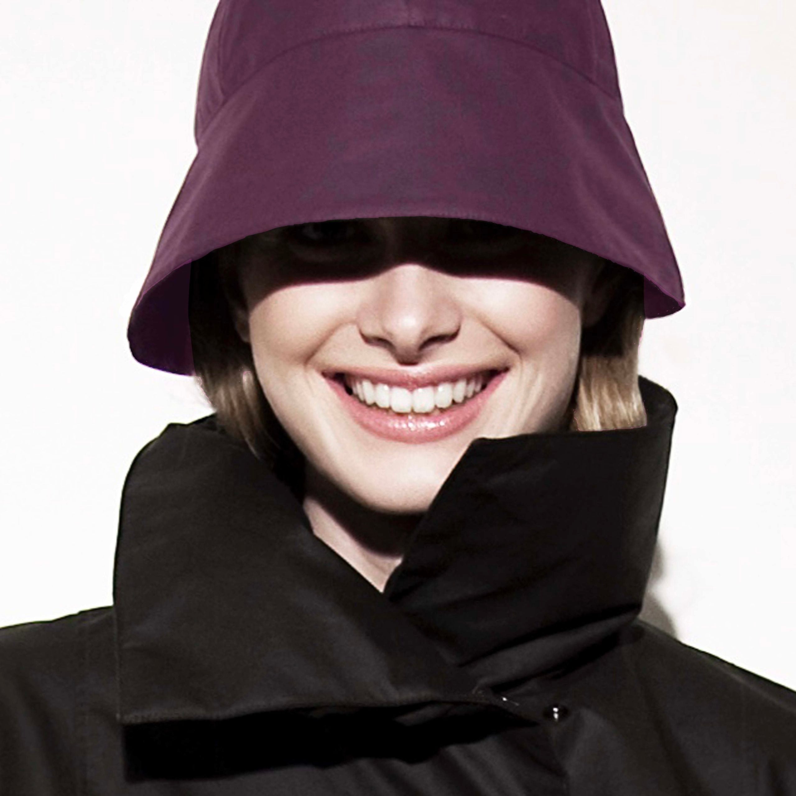 METROPOLITAN REVERSIBLE RAIN HAT Prune/Prune